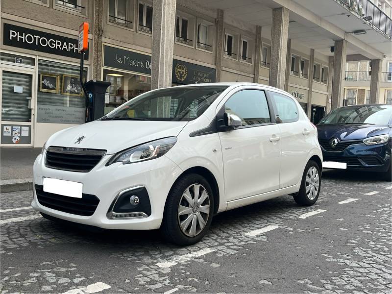 Acheter une PEUGEOT 108 1.2 VTi 82 ch finition Style au Havre
